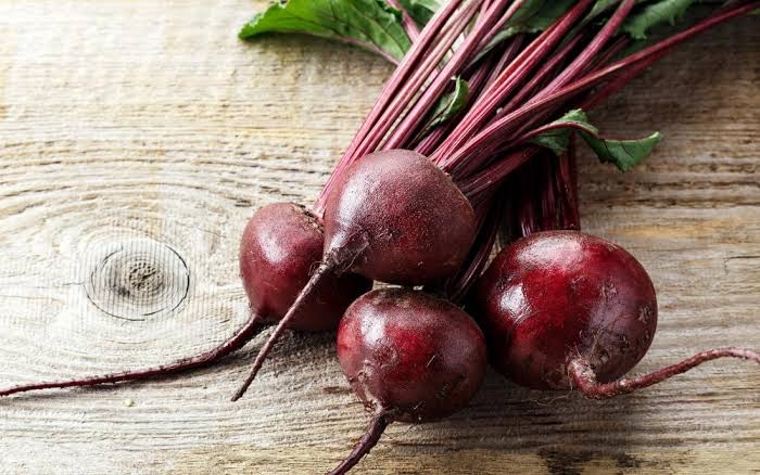 चुकंदर (beetroot) के 10 फायदे व नुक़सान
