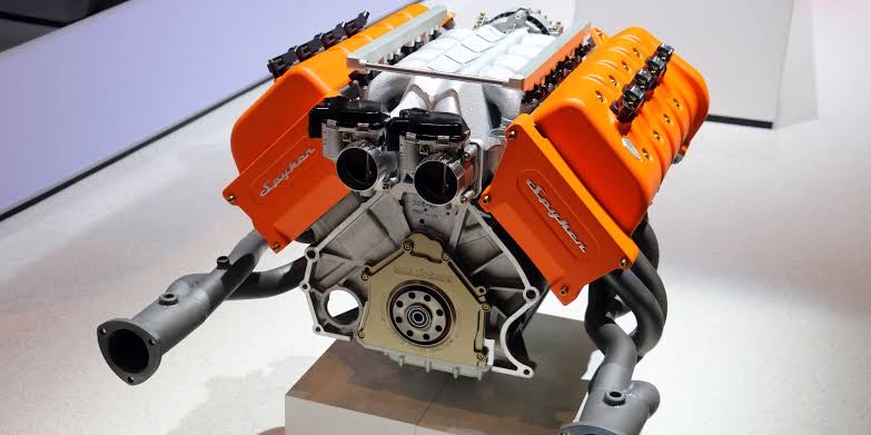इंजन (automotive engine) कैसे काम करता है?