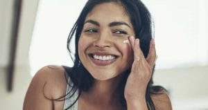 Loreal Paris BMAG Article The 8 Best Times to Apply Moisturizer M