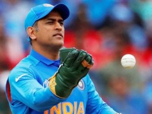 MS Dhoni 16c0e955558 large