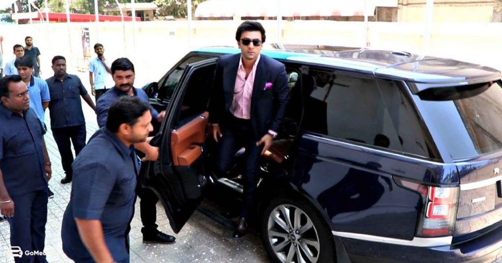 रणबीर कपूर नेट वर्थ और कार कलेक्शन - Ranbir Kapoor Net Worth And Car Collection in Hindi 