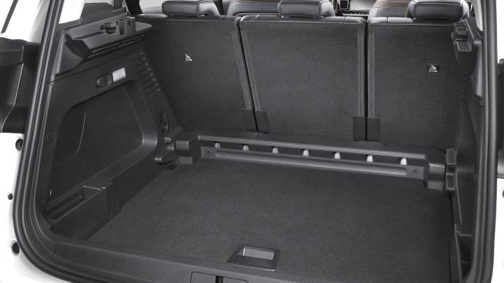 Citroen C5 Aircross कार भारतीय बाजार में जल्द होगी लॉन्च 14 citroen c5 aircross 2019 boot